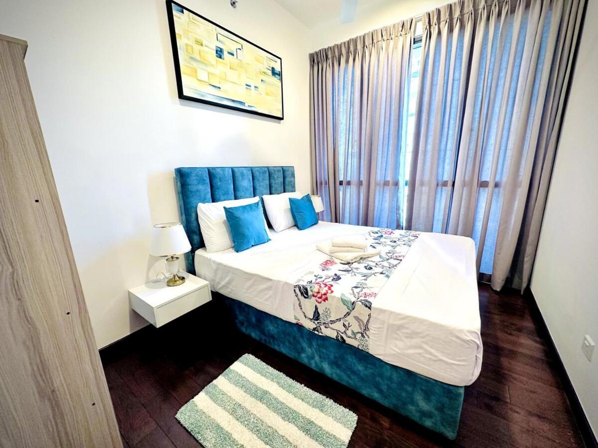 28th Floor Cosy In Twinpeaks With Stunning Beach&city View Apartment Colombo
